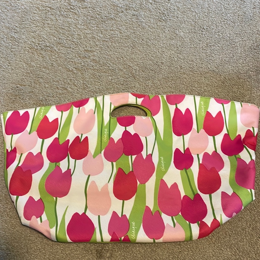 Adorable Clinique tulip print bag